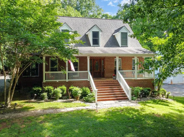 120 Hartwood Meadows Dr, Fredericksburg, VA 22406