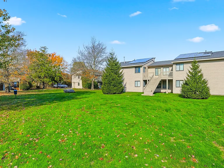 The Residences at Buttonwood — Photo 10