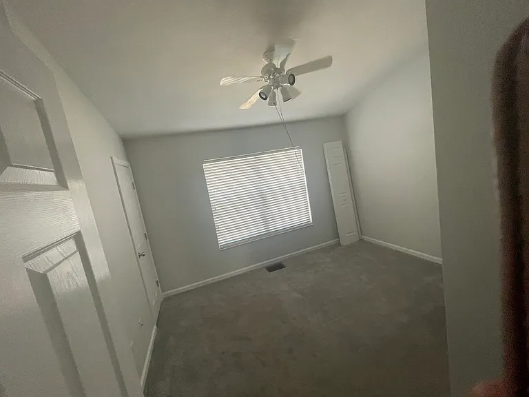 4419 SW 49th Ave — Photo 10