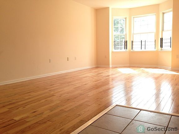 5th image of 427 Irvine Turner Blvd #2