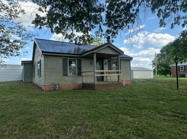 1378 Jefferson St, Cadiz, KY 42211