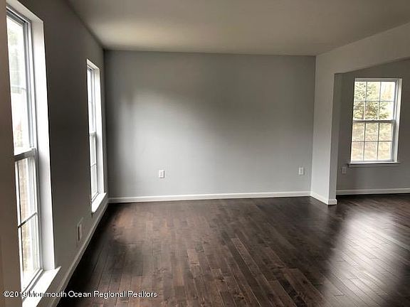 2nd image of 4 Hanna Dr