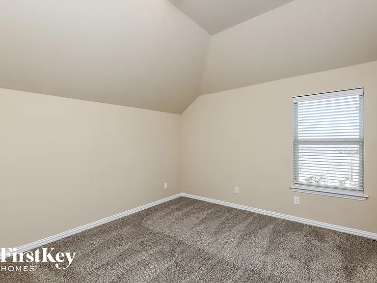 7428 Durness Dr — Photo 12