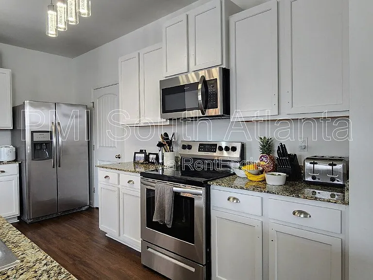 4040 Alveston Dr — Photo 8
