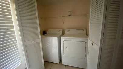3rd image of 3358 Fox Hunt Dr #1