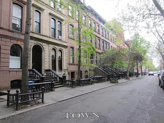 Rented by Town Residential | media 11