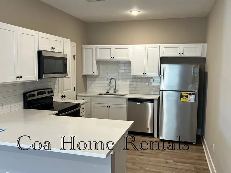 1614 S Limuel St — Photo 5