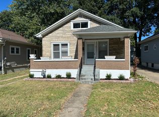 831 Parkway Dr, Parkway Village, KY 40217