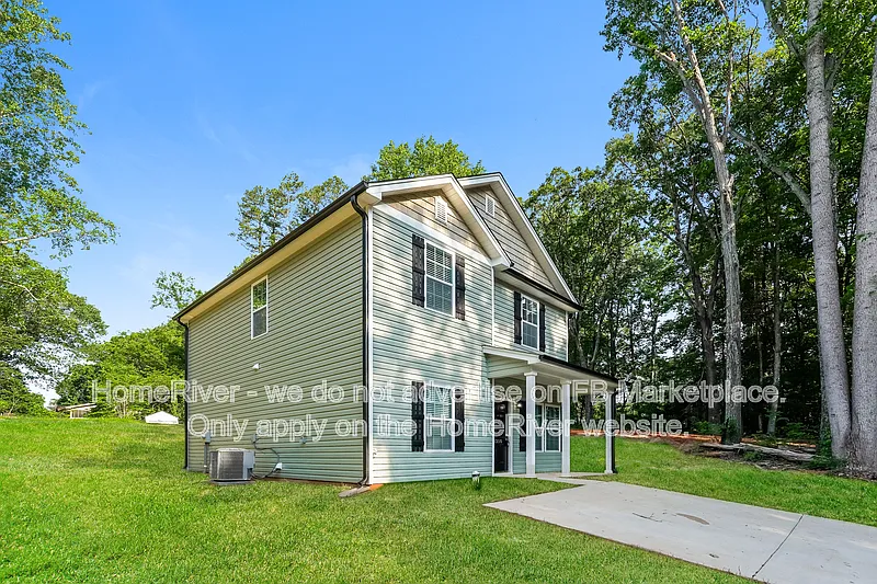 4 bed, 3.0 bath, 1634 sqft, $1,990 — Photo 2
