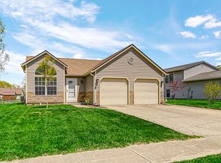 96 Suncrest Dr, Greenwood, IN 46143