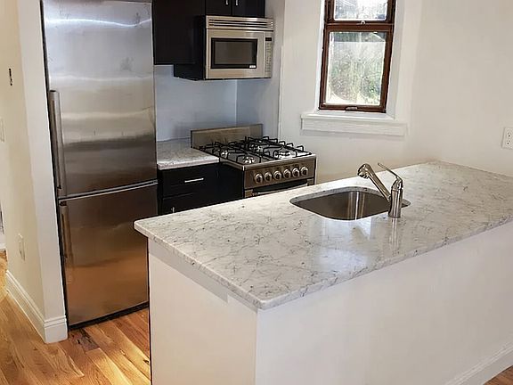 3rd image of 344 E 55th St APT 3D