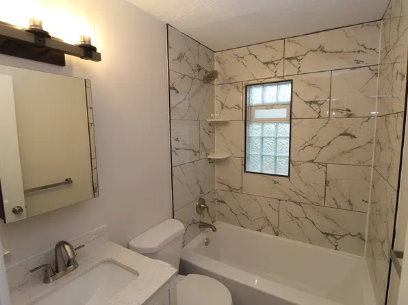 3261 Quentin Dr, Youngstown, OH 44511
