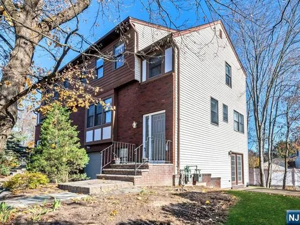 37 One 2 Smith St, Waldwick, NJ 07463