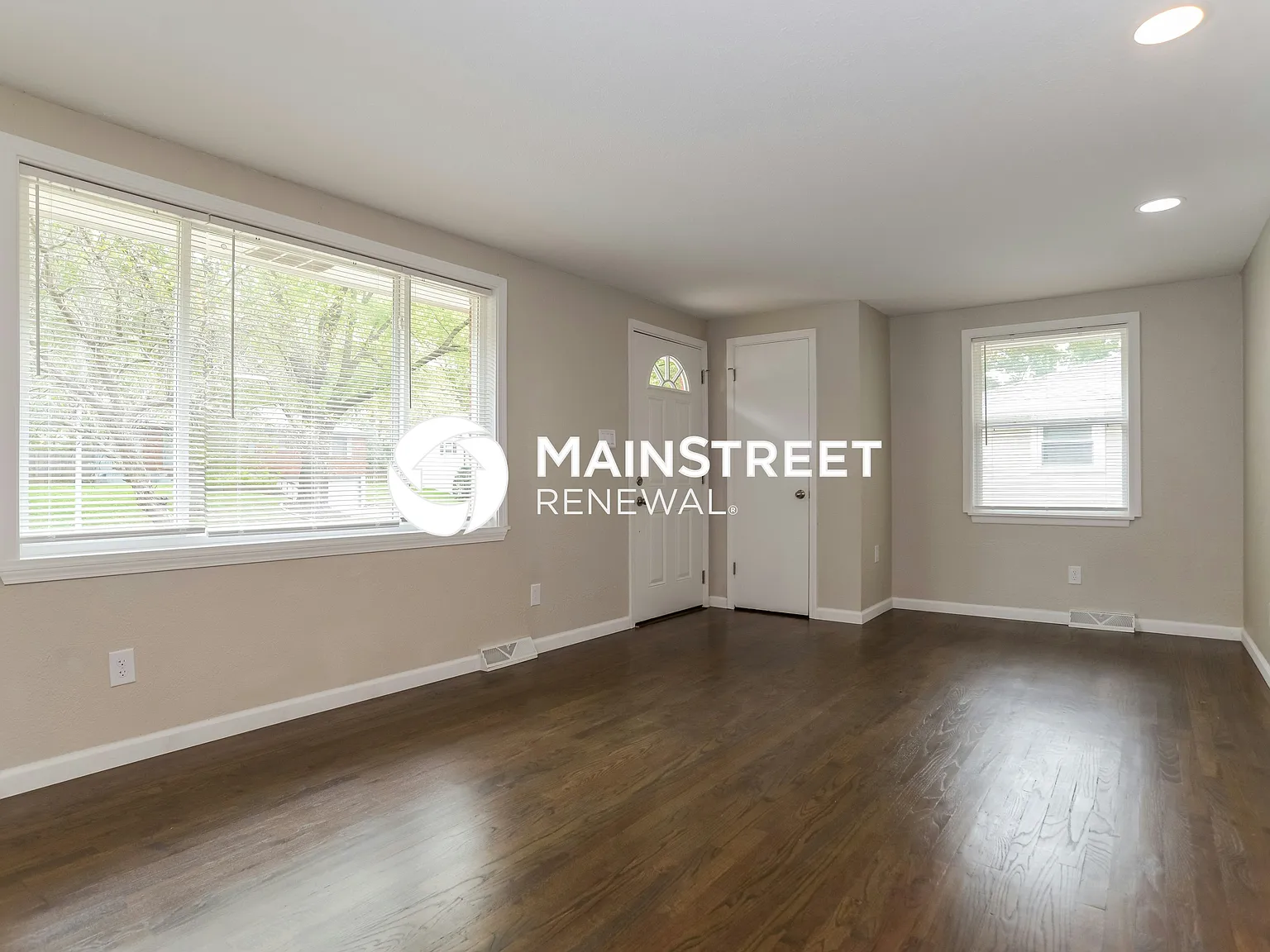 6946 N Hickory St — Photo 3