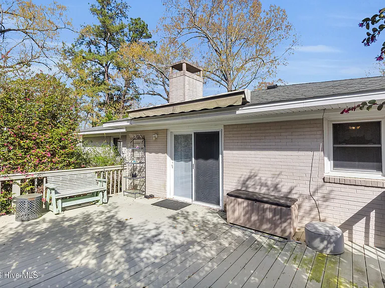 609 Edgehill Rd — Photo 35