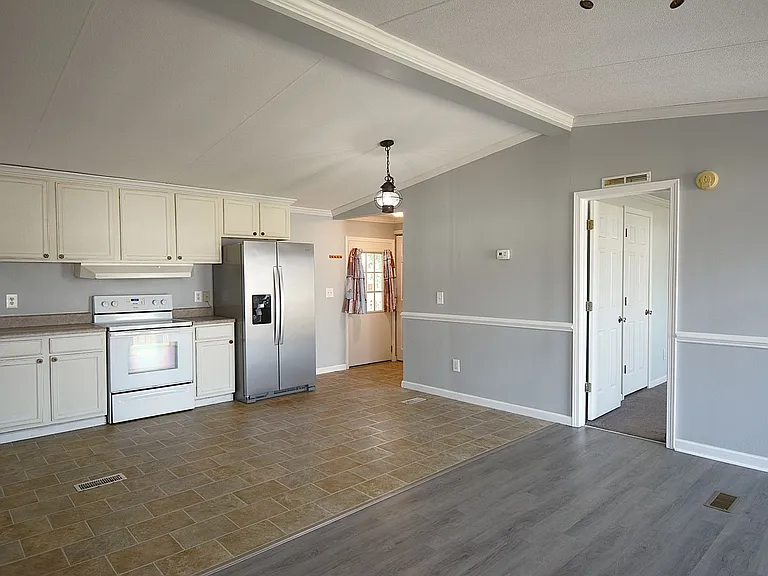 106 Fishtail Ct — Photo 5