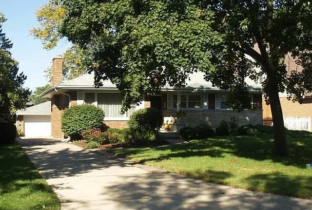 5420 Lawn Ave photo 1