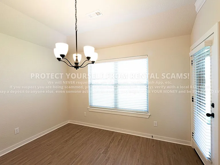 520 Aster St — Photo 5