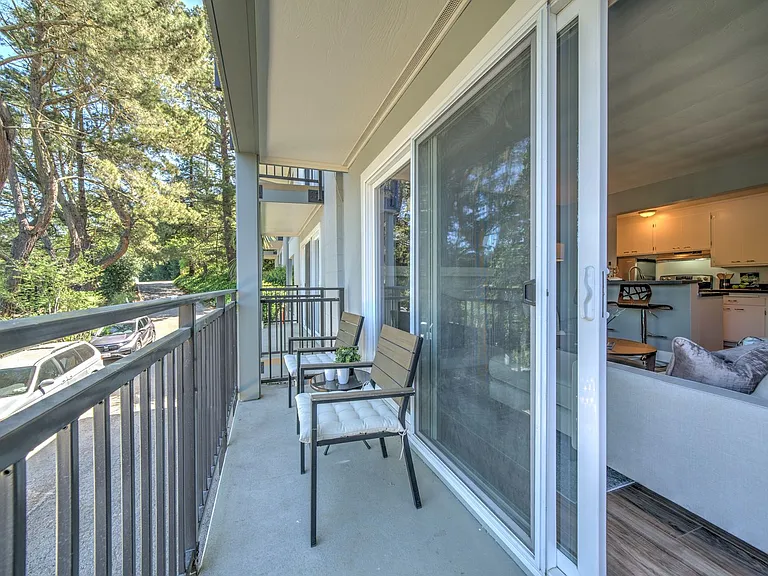 2-10 Shelley Drive — Photo 10