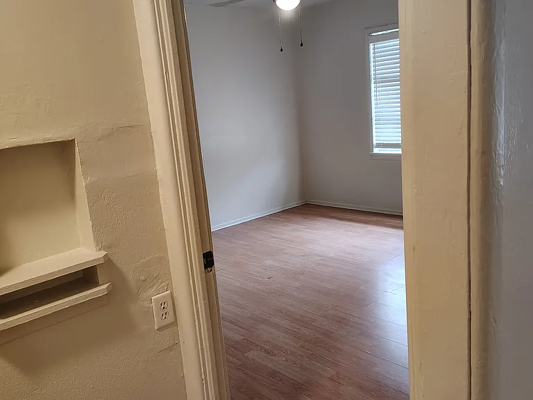 317 Byrne St — Photo 13