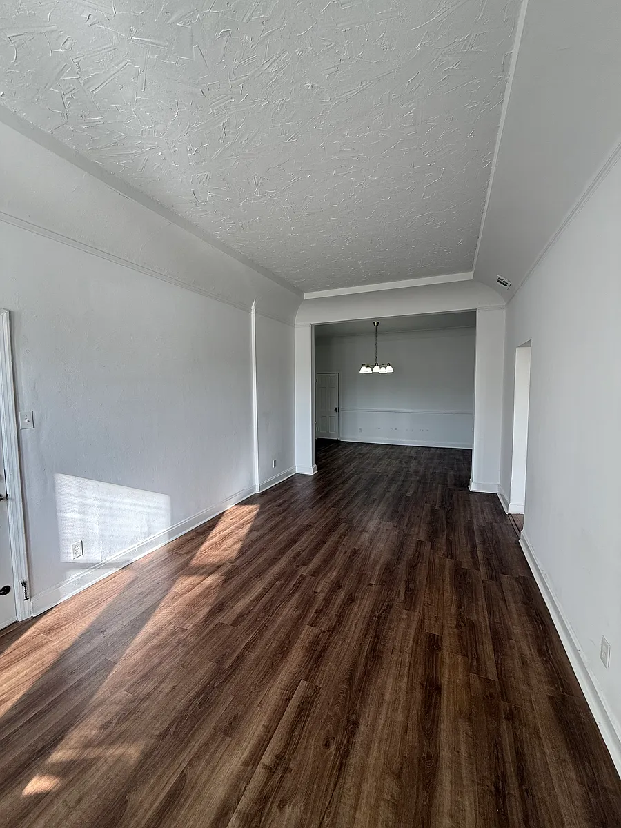 Building Photo - 402 S Brentwood Blvd #1