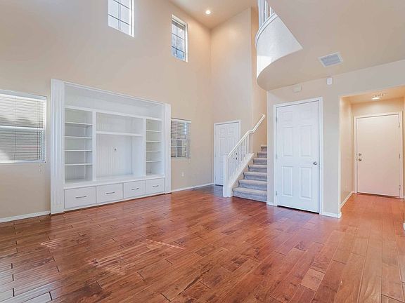 4th image of 1040 Cantabria Heights Ave