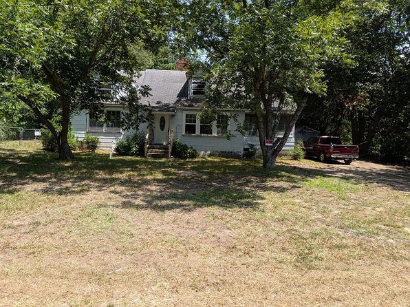 132 McQueen St