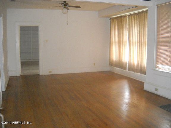 2nd image of 318 E 10th St