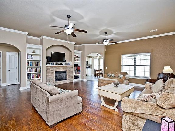 2nd image of 2284 Kelly Lynn Pl