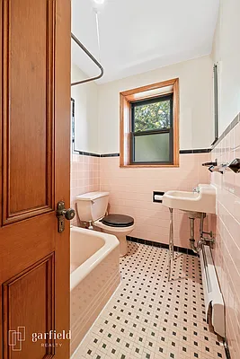 Rented by Garfield Realty  | media 9