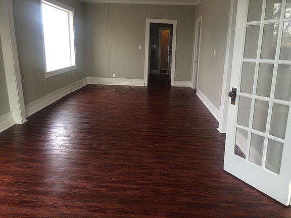 3rd image of 101 S Elm St #B