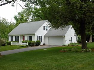 100 Cricket Dr, Sturbridge, MA 01566