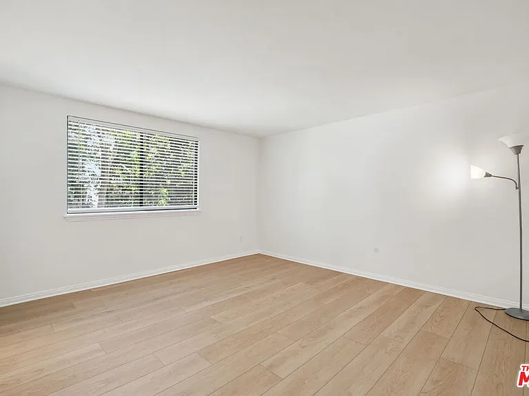 10966 Rochester Ave #1D — Photo 16