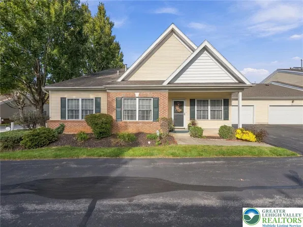 4851 Derby Ln, Macungie, PA 18062