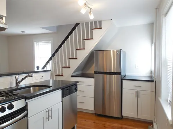 10 Smith Ave, Somerville, MA