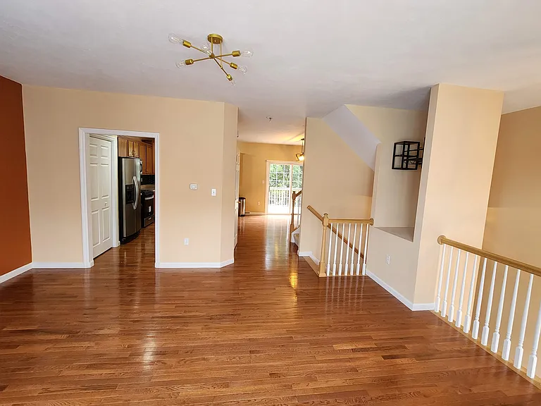 10528 Forest Hill Dr — Photo 18