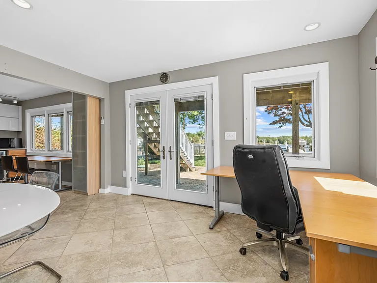 201 Edgewater Dr #B — Photo 17