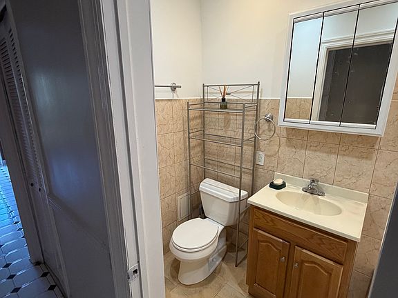 3rd image of 6111 Palmetto St #1