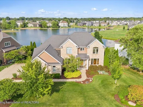 12935 Paradise Dr, Dewitt, MI 48820
