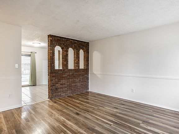 3rd image of 3848 Richelieu Rd