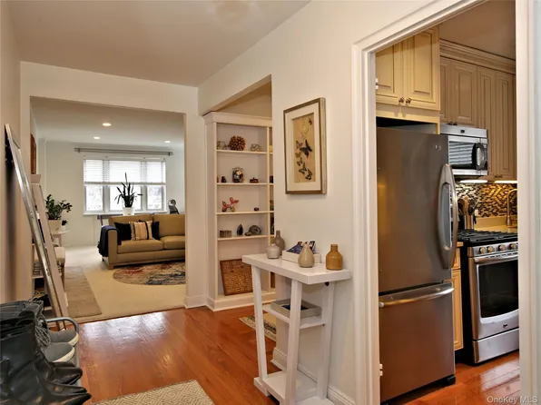 50 N Broadway #6L, White Plains, NY 10603