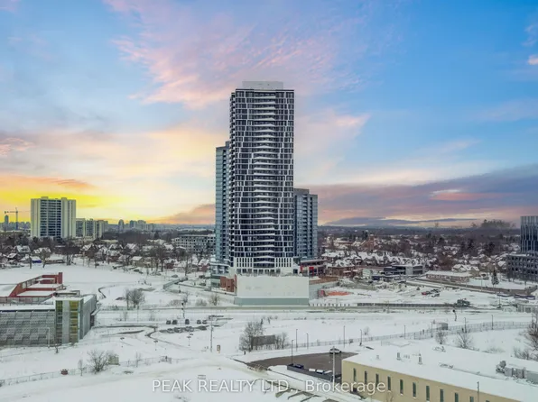 25 Wellington St W #2005, Kitchener, ON N2G 0G5