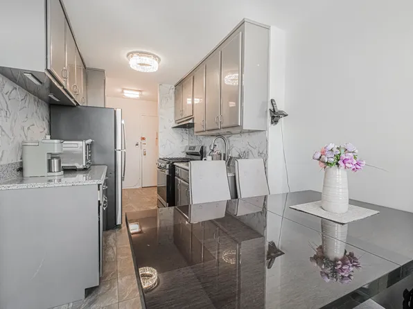 2483 West 16th Street image 13 of 25