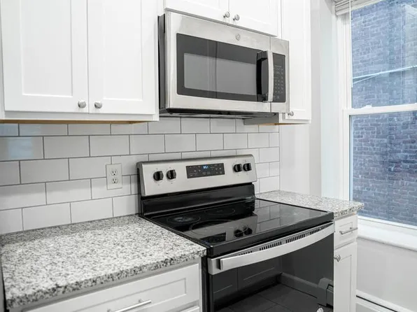 18 S Bridge St, Poughkeepsie, NY