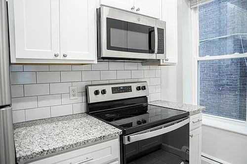 18 S Bridge St #4 Photo 1 18 S Bridge St #4 Photo 1