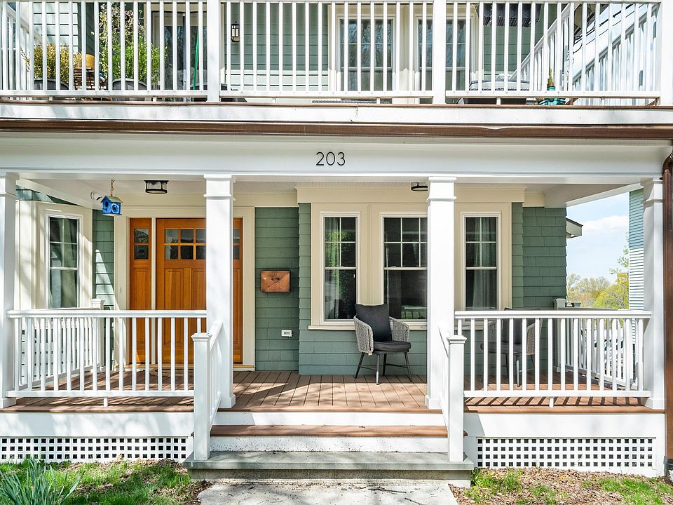 1st image of 203 Winchester St Unit 203
