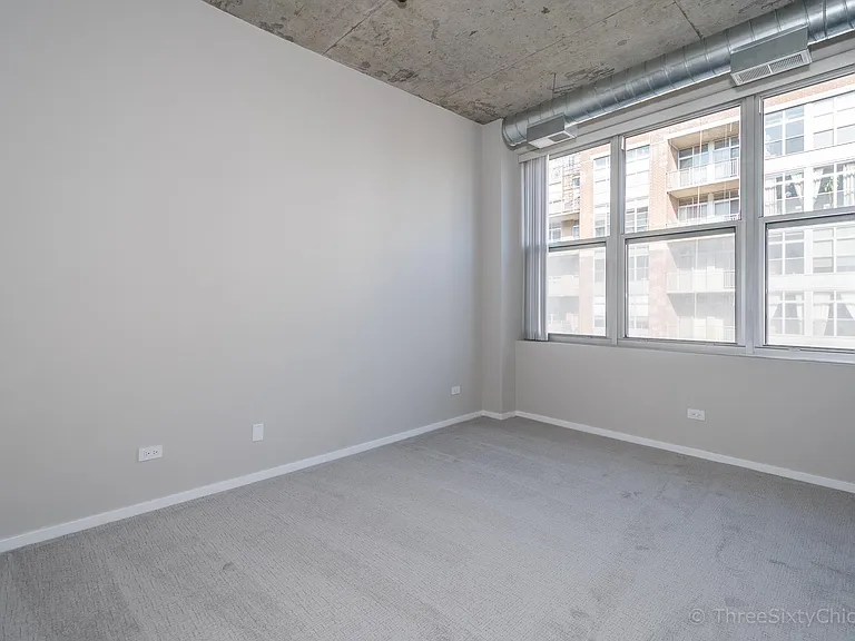 1000 W Adams St — Photo 8