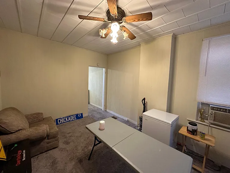 311 E University Ave — Photo 4