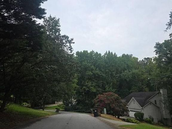 4th image of 3910 Sharpel Ln NW