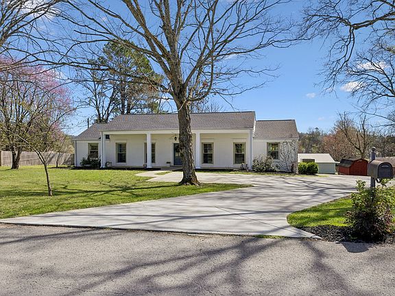 4th image of 1411 Sunnyside Dr